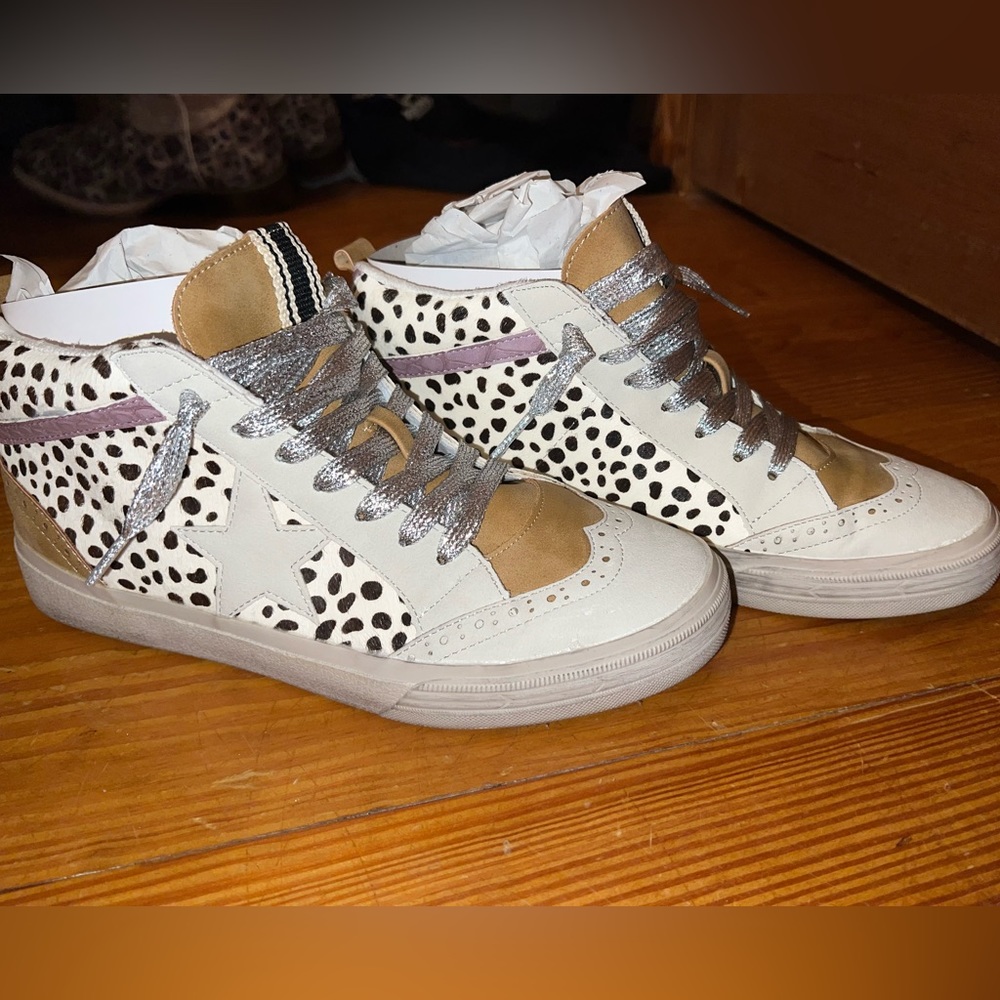 Shu shop.  Womens size 7.5. Pauline style.